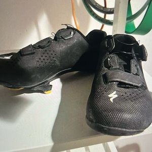 Specialized Body Geometry cycling shoes